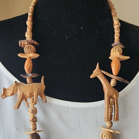 WOODEN ANIMAL Necklace Vintage - Picture 4 of 7
